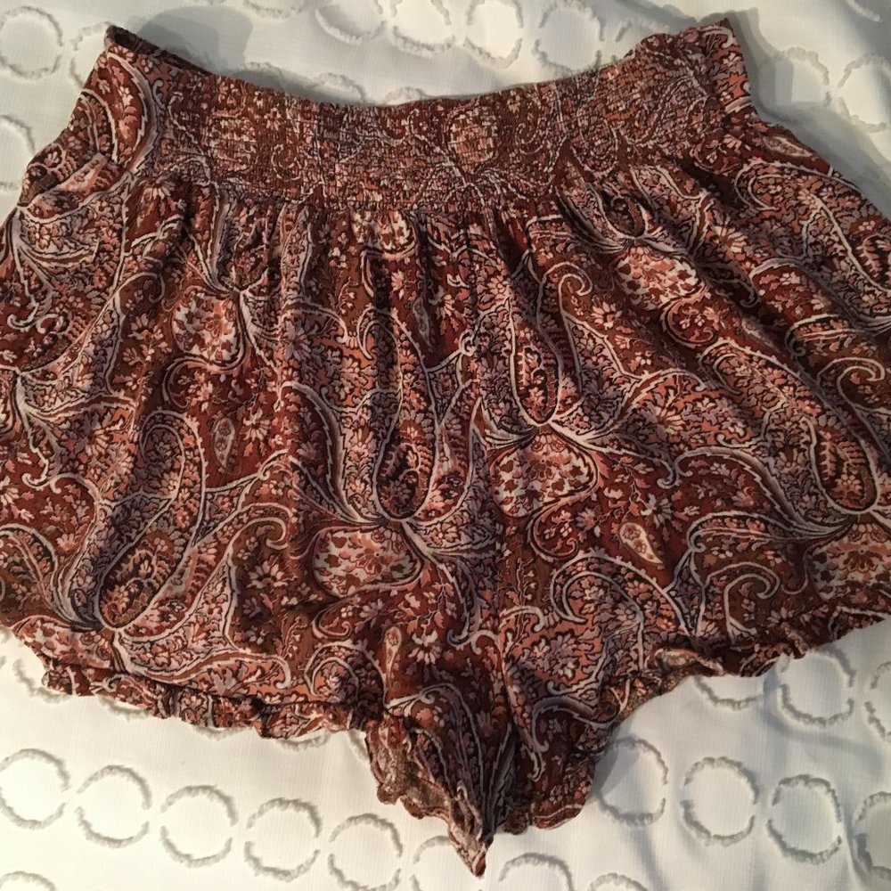 american eagle flowy shorts